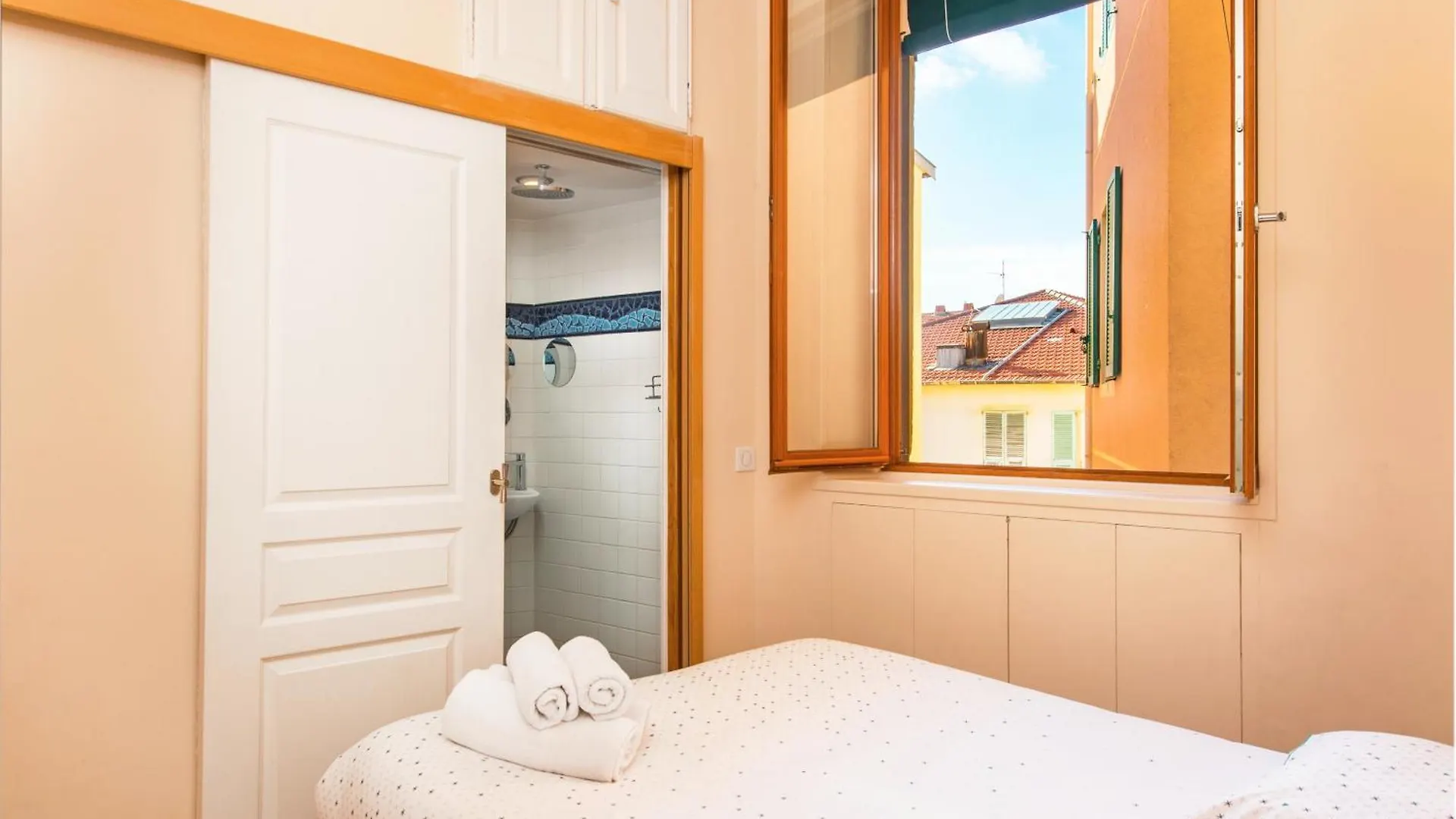 Marne III - Spacieux 3-4 Pieces - Carre D'Or Menton Apartment
